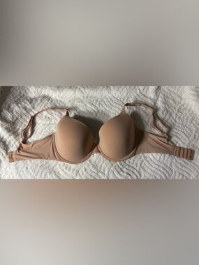 Victoria Secret Nude Lightly Lined T-Shirt Bra